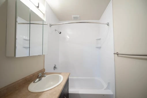 1080 Moncton Apartment